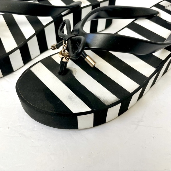 Kate Spade Rhett Platform Wedge Black/White Stripe Flip Flops Size 9 - Picture 8 of 15